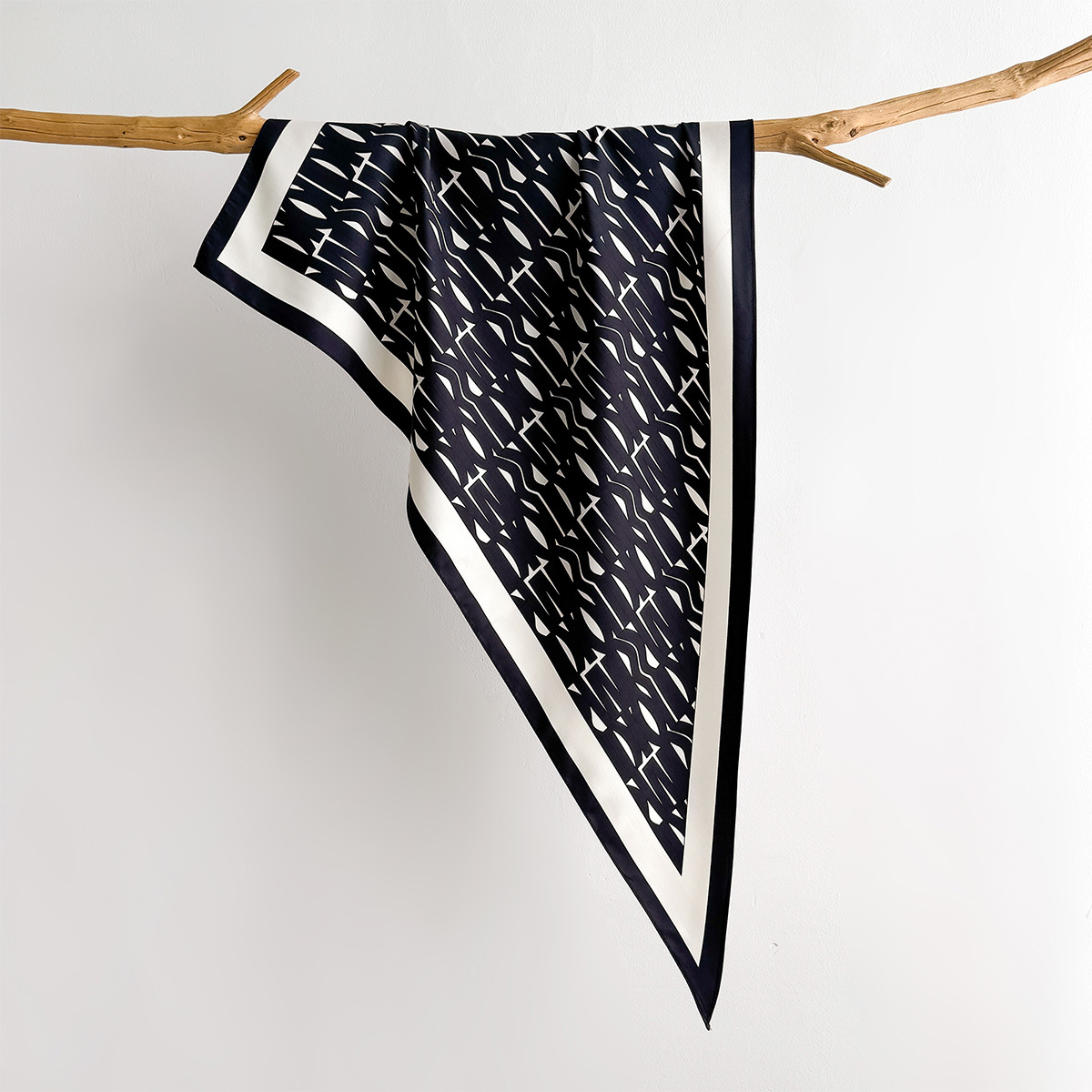 봄 프린트 스퀘어 스카프 여성용 부드러운 스테인 모조  - Scarf Silk Square 리뷰 및 가격